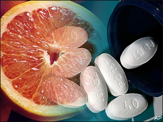 062507_grapefruit_drugs