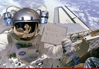 Space-Beer-Helmet-31016