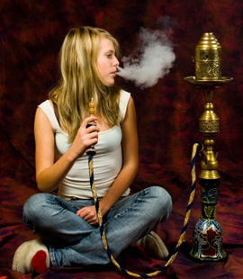 ART_Girl-Smoking-Hookah