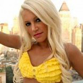 thefix_Angelica-Marie-Cecora