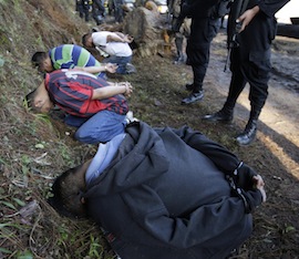 101221-guatemala-siege-hmed-130a