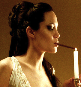 Jolie-smoking