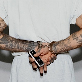 prison-cellphone