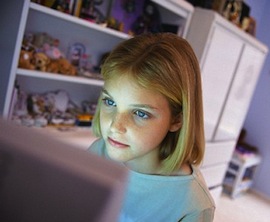 internet-addiction-girl