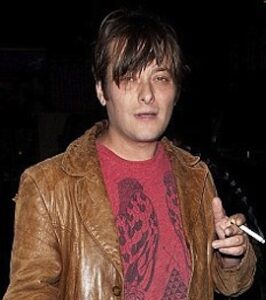 article-2249343-168D8302000005DC-942_233x452