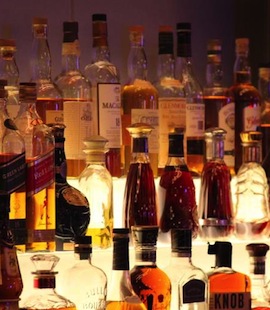 liquor-shelf-in-bar