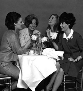 lunching-ladies