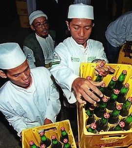 110215-indonesia-booze-ban