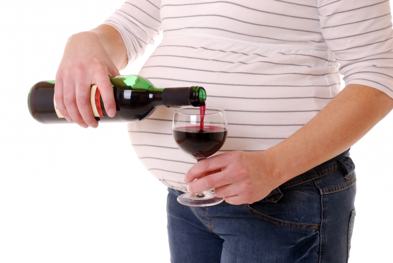 pregnant woman wine