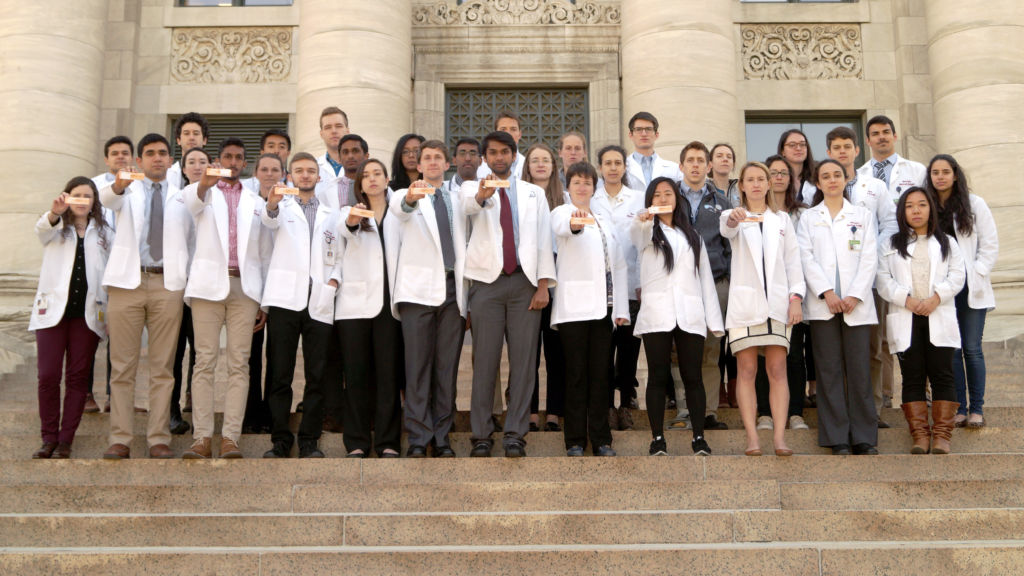 Harvard Med Students Demand Training on Opioid Addiction