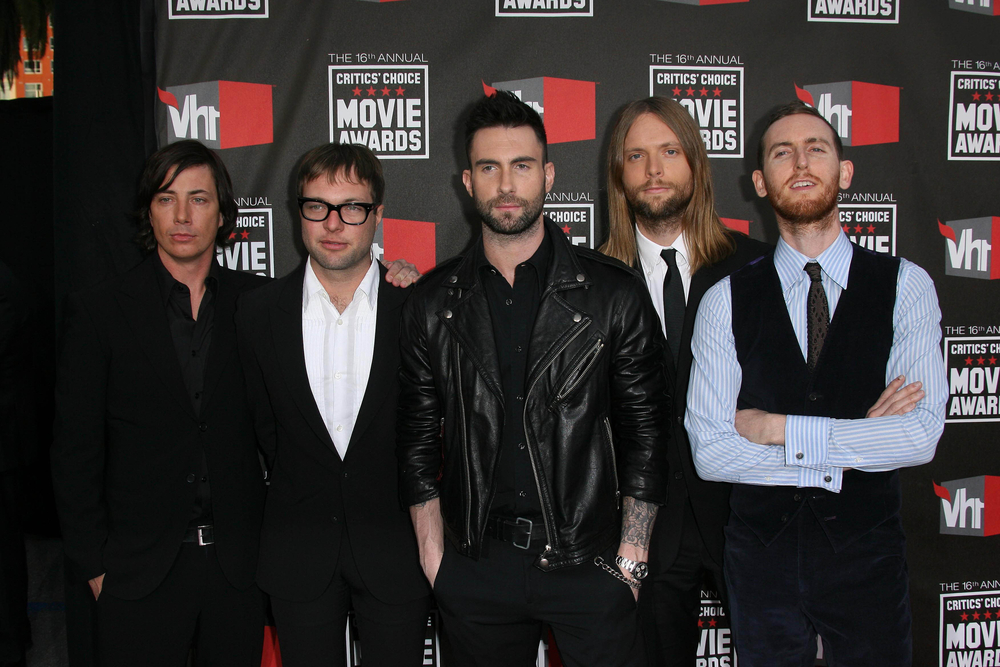 Maroon 5 Bassist Gets One Day Of Community Service In Cocaine Case