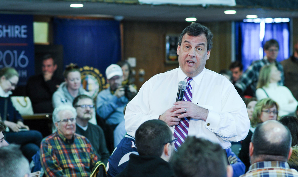 Chris Christie speaking to a crowd.