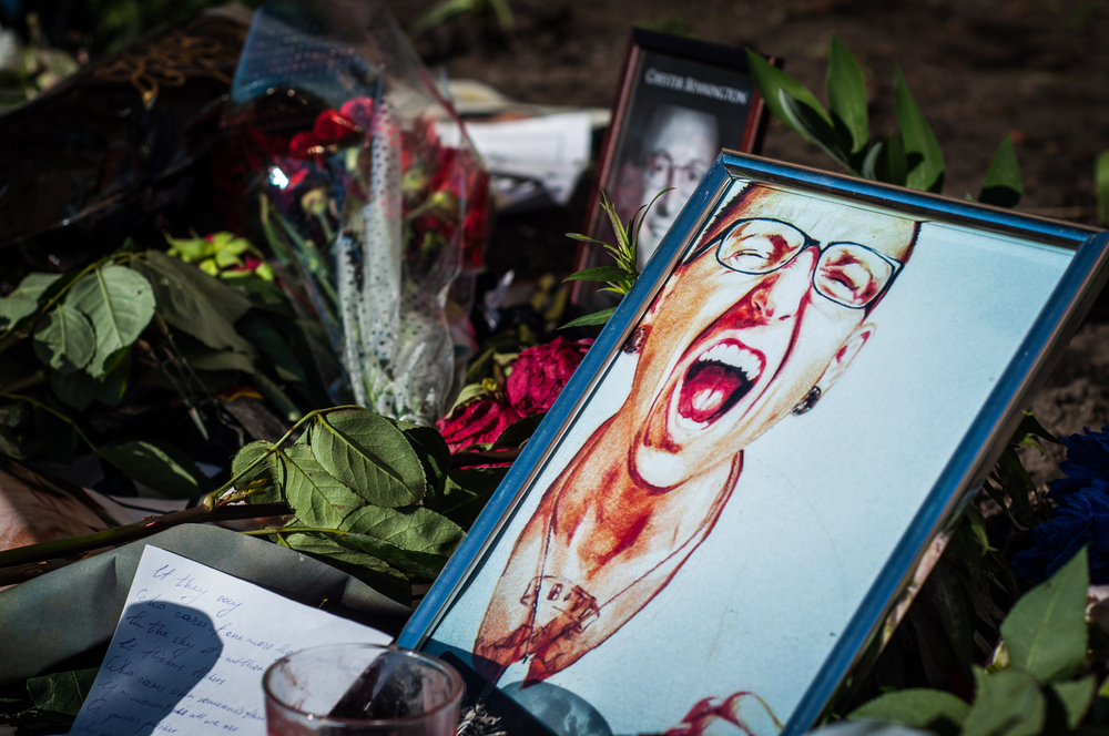 a public memorial for Chester Bennington