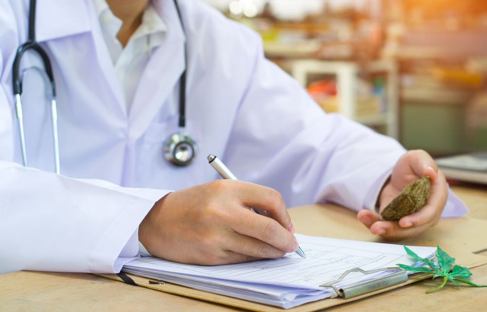 doctor prescribing medical marijuana