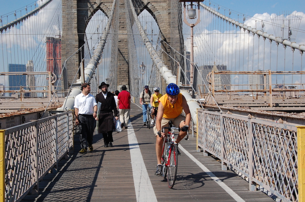 New Yorkers on the Brooklyn Bridge