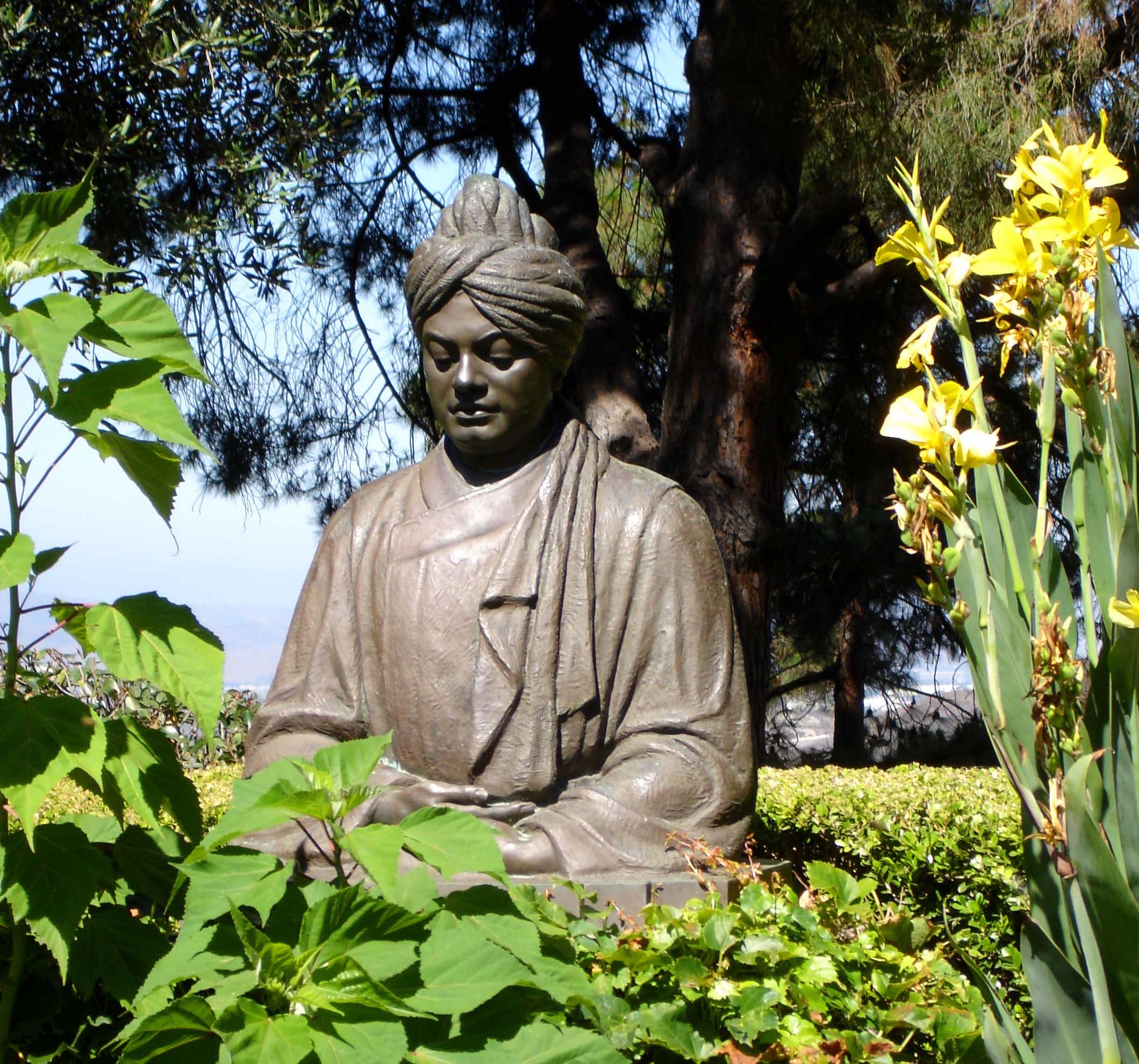 Swami Vivekananda statue