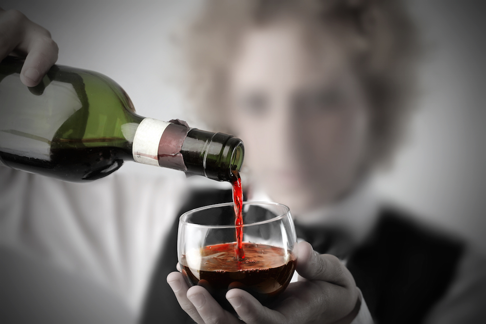 woman drinking alcohol - alcohol-related deaths among women