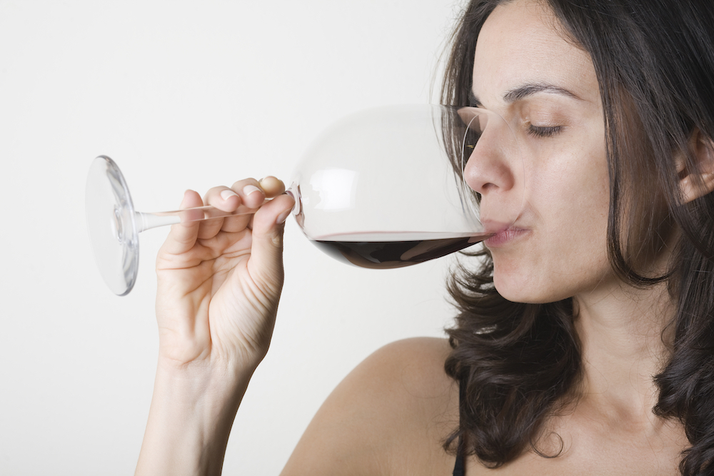 who drinks wine in moderation